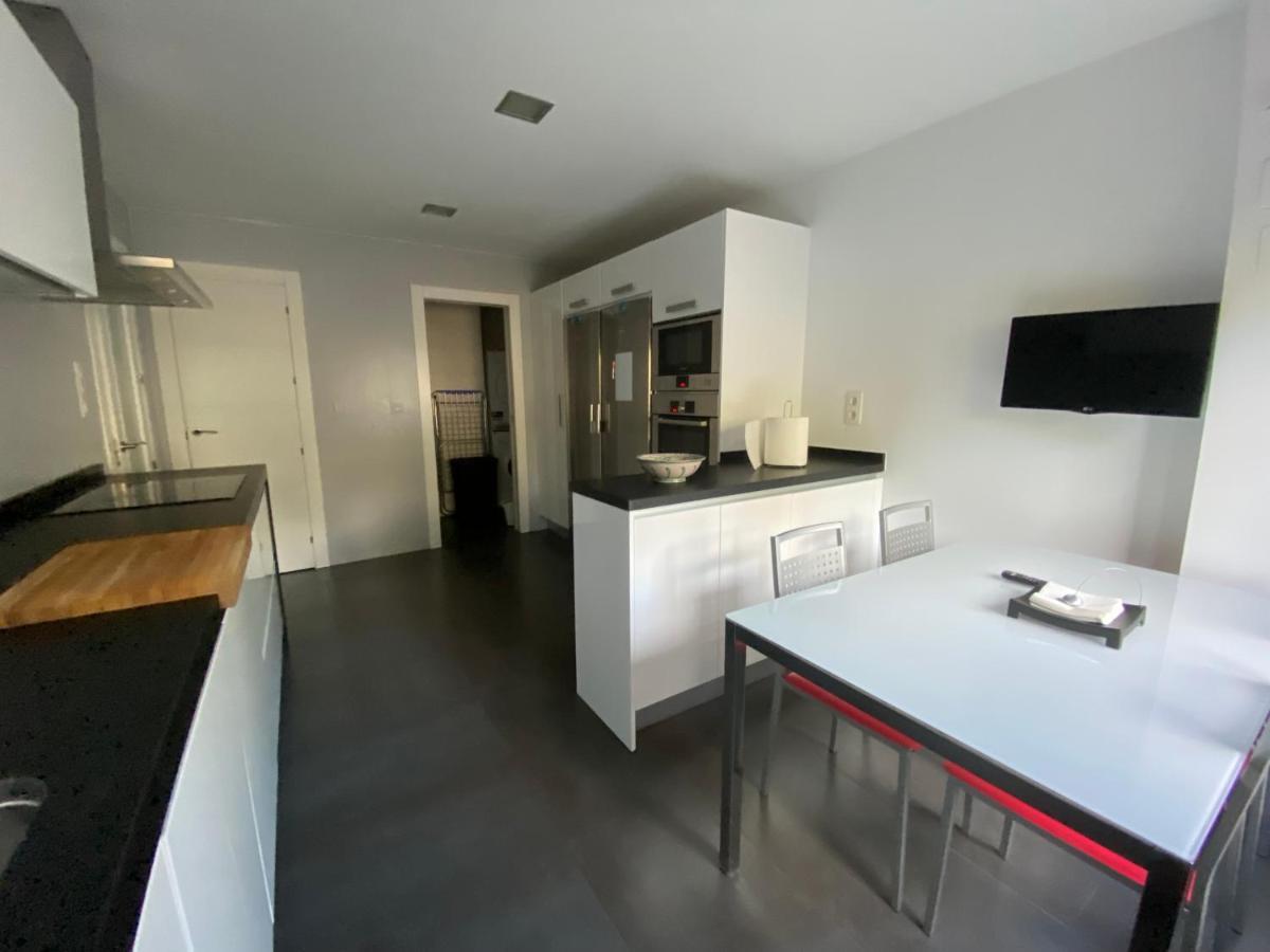 Mike'S Apartment. Parking Y Piscina กรานาดา ภายนอก รูปภาพ